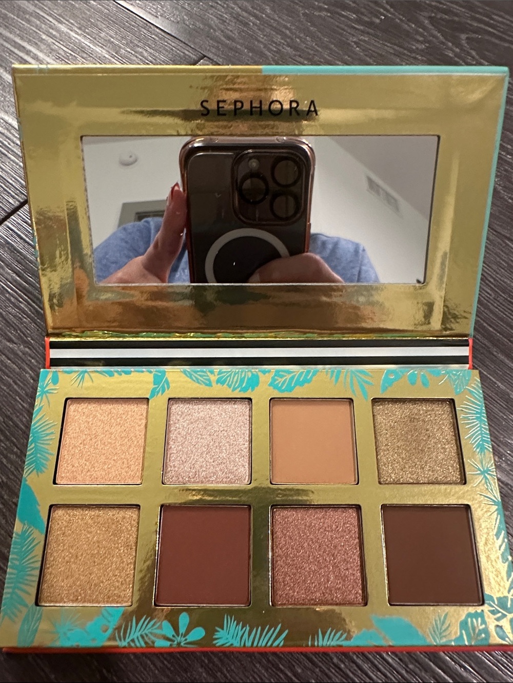 Sephora Animal-Eyes Eyeshadow Palette - Picture 2 of 6